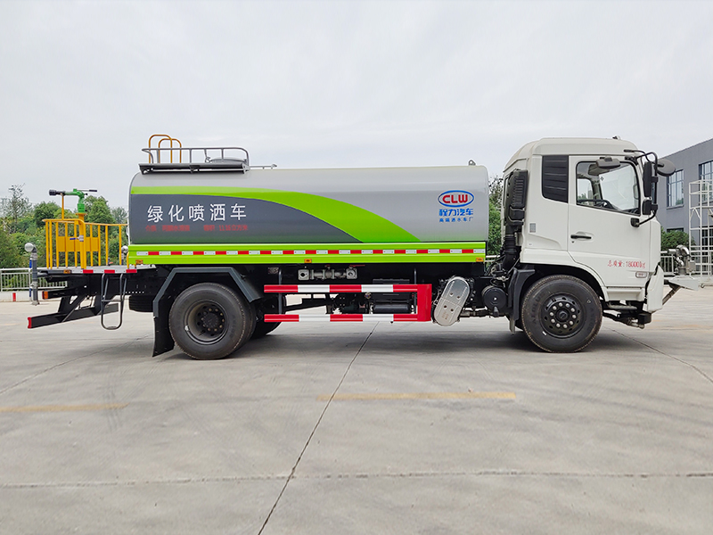 東風(fēng)天錦灑水車(chē)圖片4