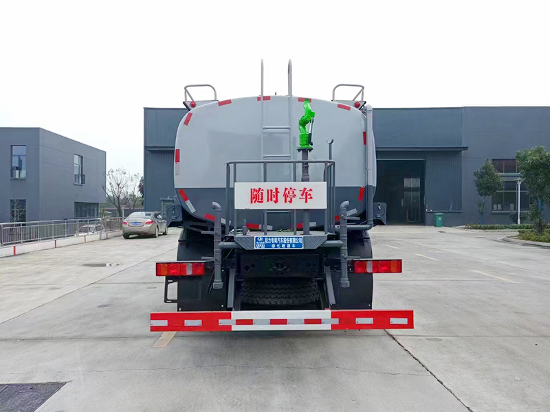 汕德卡后雙橋灑水車圖片5